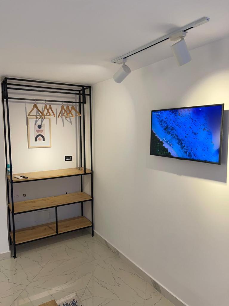 Duplex Lungomare Suites Vlorë 客房 照片