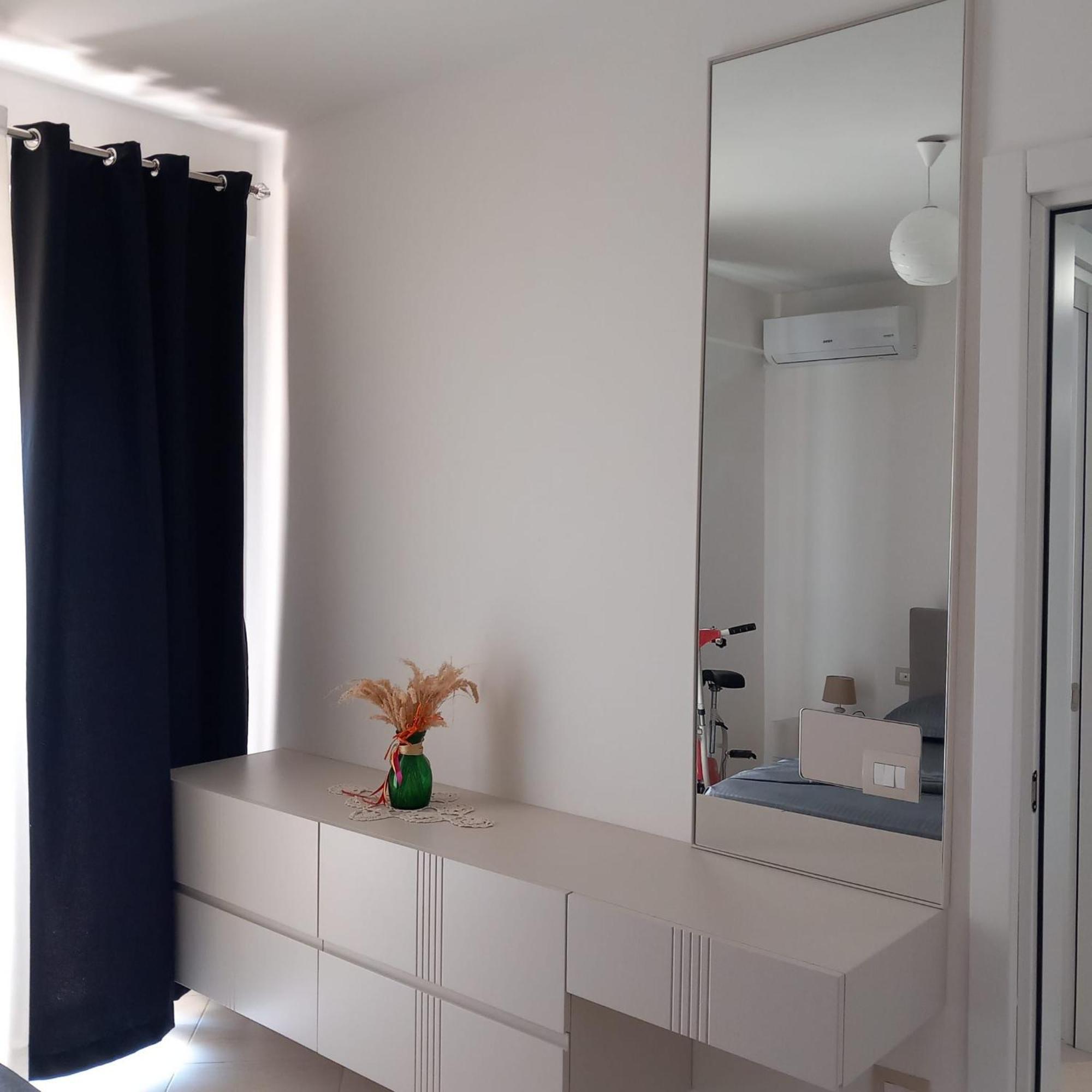 Duplex Lungomare Suites Vlorë 客房 照片